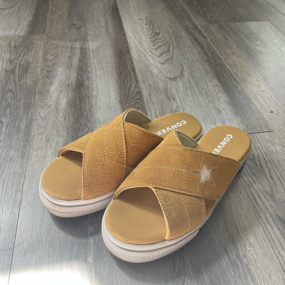 Convers yellow Slide Sandals